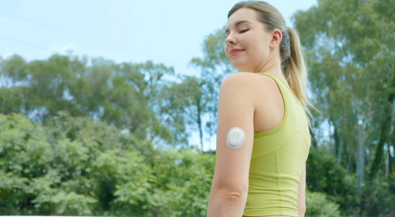 Девушка с датчиком Anytime